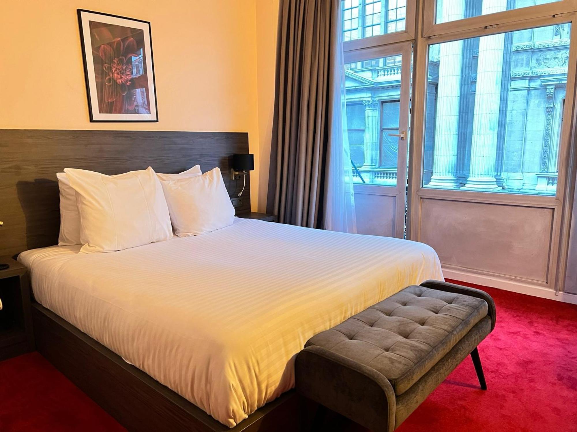 La Bourse Hotel — Photos 1